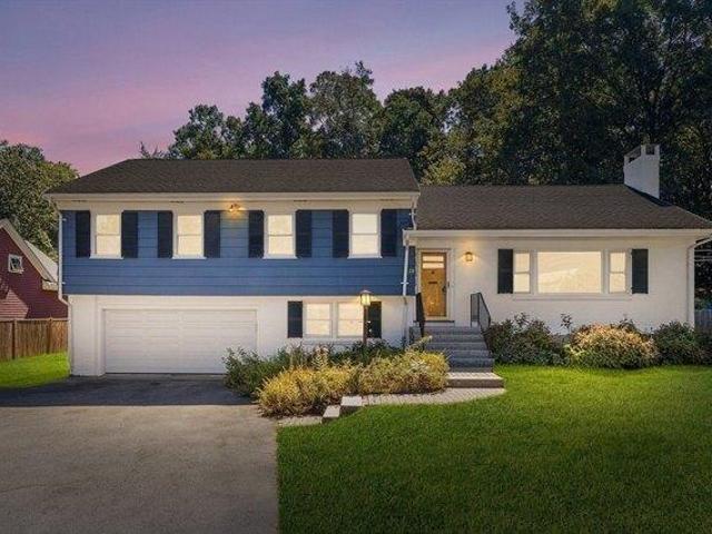 3 bedroom, Lexington MA 02421 105494903