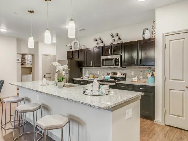 3 bedroom, Leander TX 78641 106084881