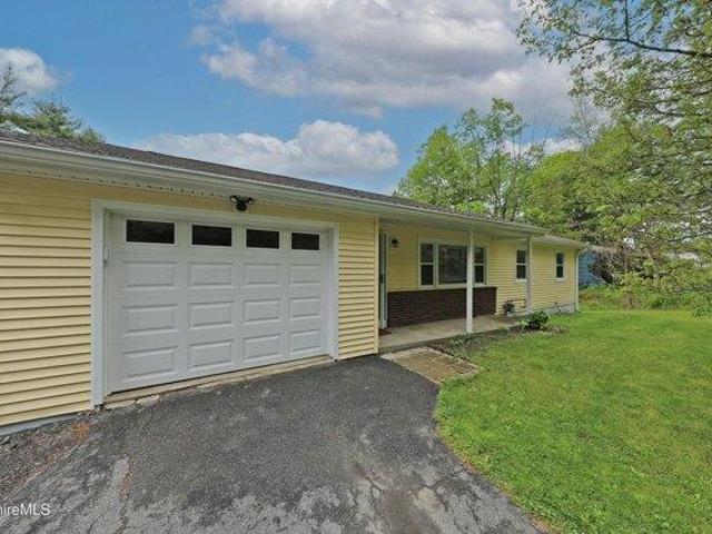 3 bedroom, Lenox MA 01240 104479813