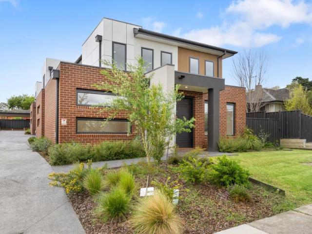3 Bedroom House Lilydale VIC 102767567