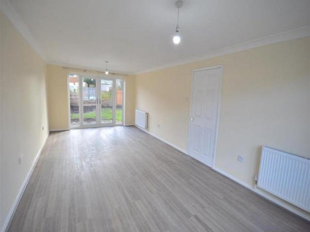 3 Bedroom Link Detached To Let