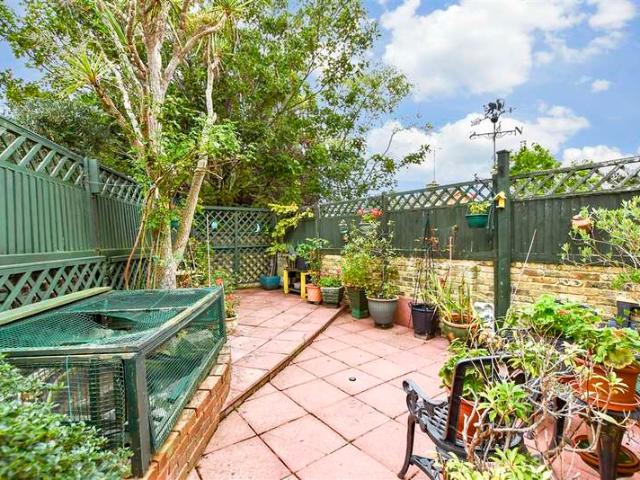3 Bedroom Link Detached House