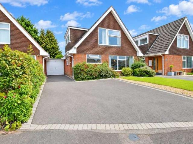 3 Bedroom Link Detached House