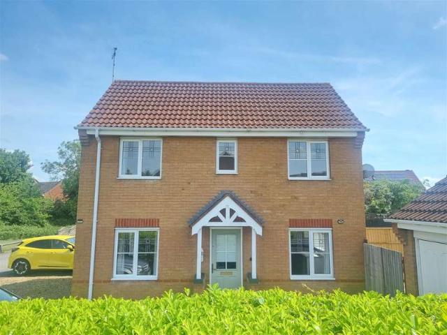 3 Bedroom Link Detached House