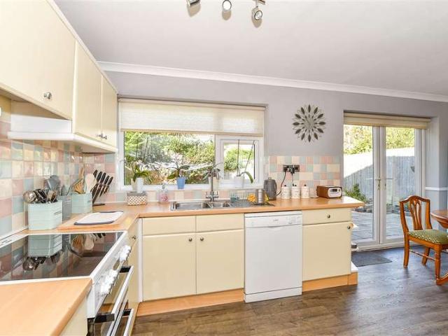 3 Bedroom Link Detached House