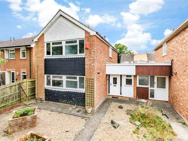 3 Bedroom Link Detached House