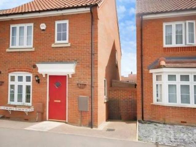 3 bedroom Link detached house To Let