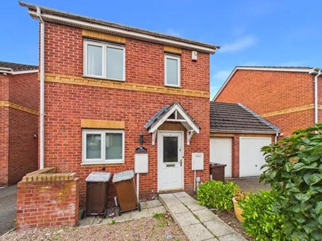 3 Bedroom Link Detached House To Rent In Marvyn Close, Bulwell, Nottingham, NG6