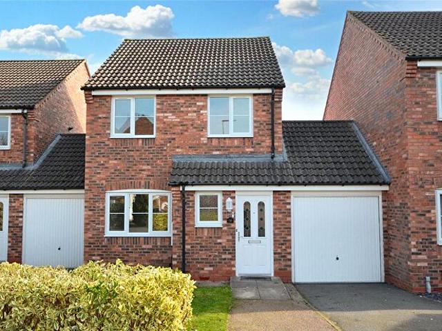 3 Bedroom Link Detached House To Rent In Richard Close, Melton Mowbray, Leicestershire, LE13