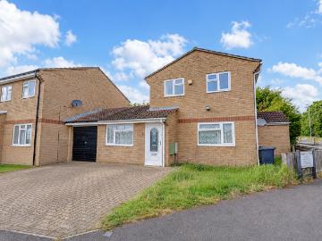 3 bedroom link detached house to rent