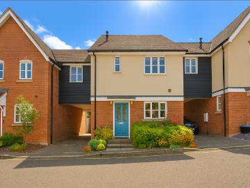 3 bedroom link detached house to rent