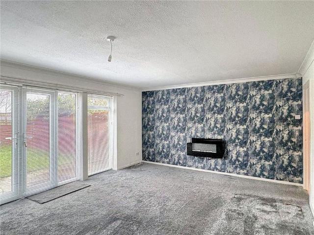 3 bedroom link detached house to rent