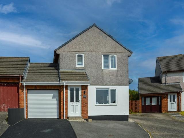 3 bedroom link detached house to rent