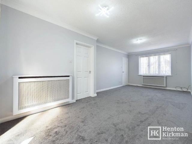 3 bedroom link detached house to rent