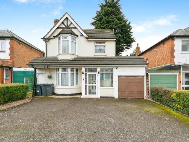 3 bedroom link detached house for sale