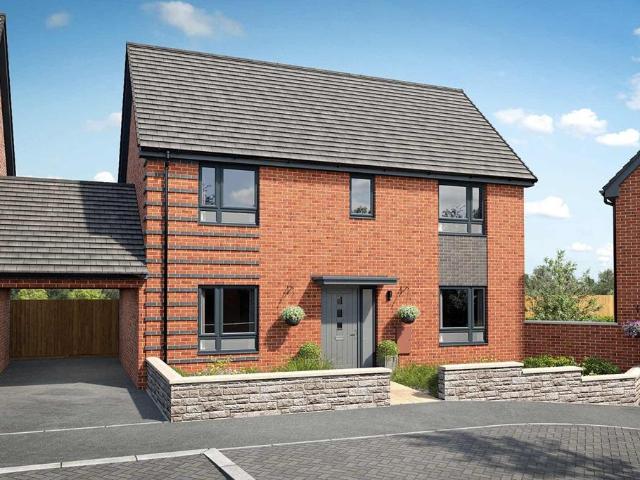 3 bedroom link detached house for sale