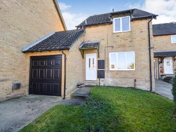 3 bedroom link detached house for sale