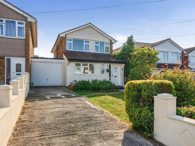 3 bedroom link detached house for sale