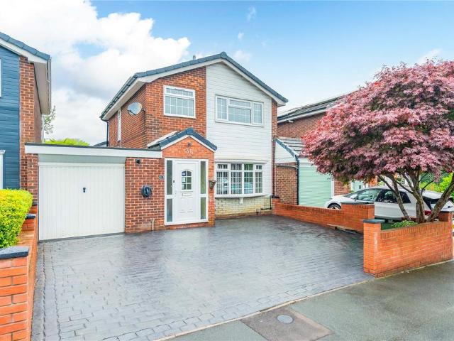 3 bedroom link detached house for sale
