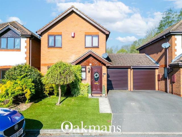 3 bedroom link detached house for sale