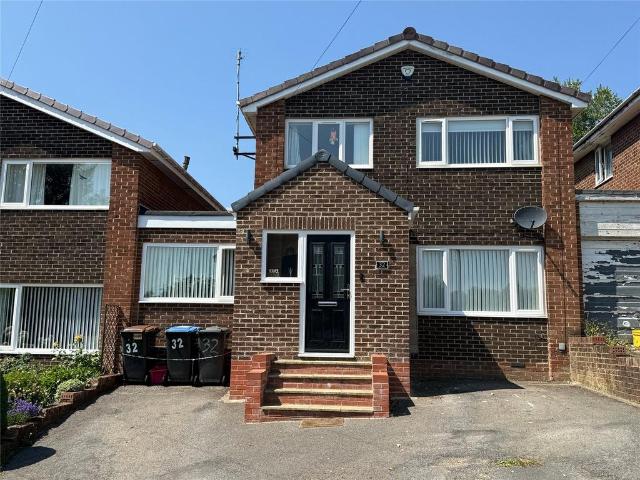 3 bedroom link detached house for sale