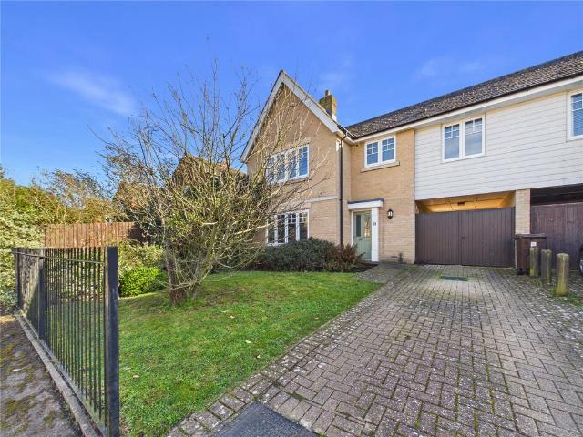 3 bedroom link detached house for sale