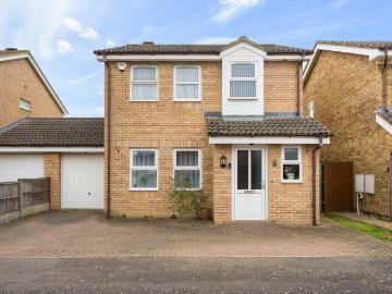 3 bedroom link detached house for sale