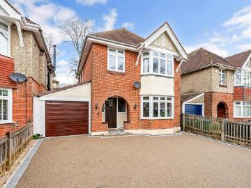 3 bedroom link detached house for sale