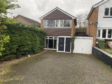 3 bedroom link detached house for sale