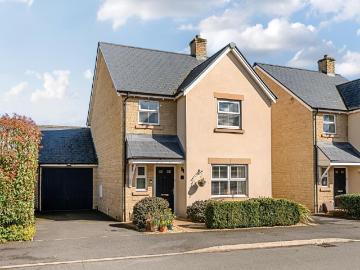 House for sale in Carterton - Garden