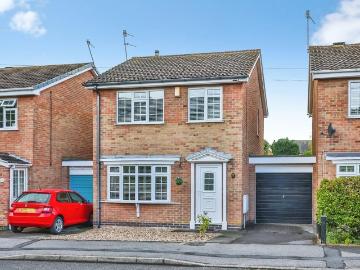 3 bedroom link detached house for sale
