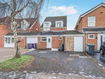 3 bedroom link detached house for sale
