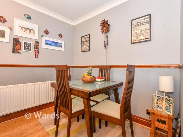 3 bedroom link detached house for sale