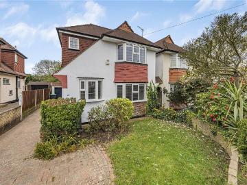 3 bedroom link detached house for sale