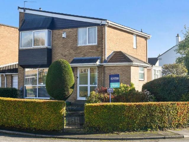 3 bedroom link detached house for sale