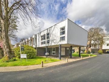 3 bedroom link detached house for sale
