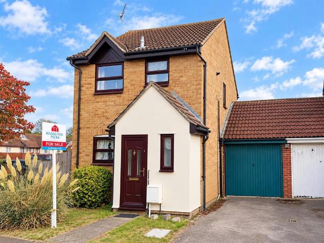 3 bedroom link detached house for sale