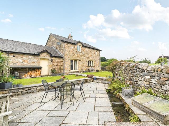 3 bedroom link detached house for sale