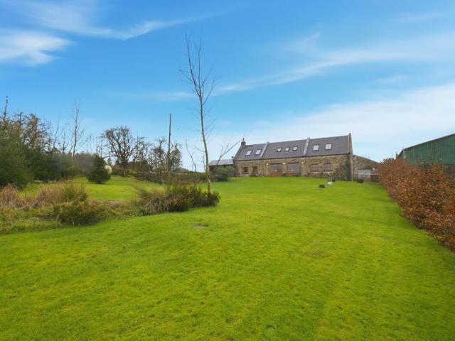 3 bedroom link detached house for sale