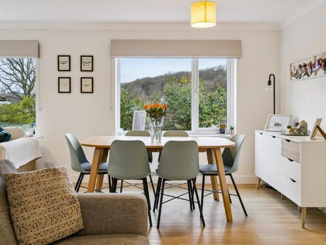 3 bedroom link detached house for sale