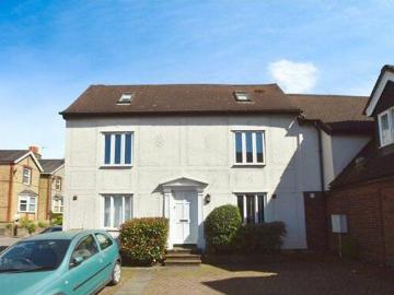3 Bedroom Link Detached House For Sale In Bishop´s Stortford