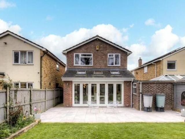 3 Bedroom Link Detached House For Sale In Colchester, Essex