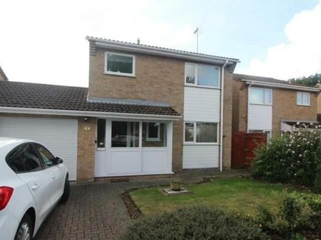 3 Bedroom Link Detached House For Sale In Eye