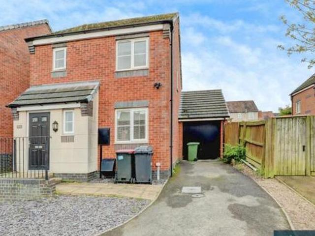 3 Bedroom Link Detached House For Sale In Hartshill