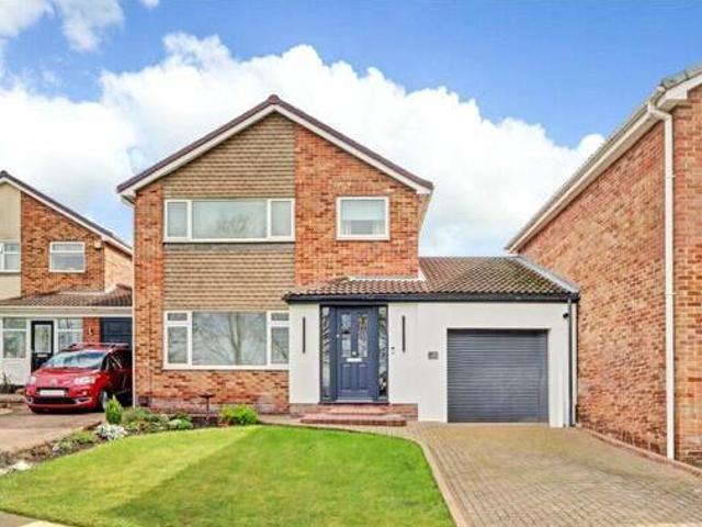 3 Bedroom Link Detached House For Sale In Houghton Le Spring, Tyne And Wear
