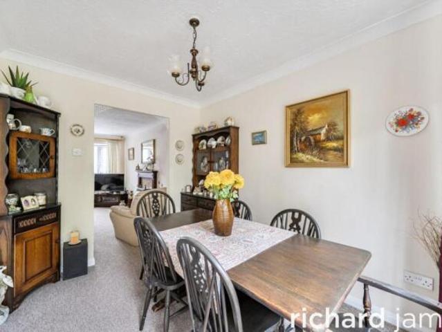 3 bedroom link detached house for sale in Middleleaze Drive, Middleleaze, Swindon, SN5