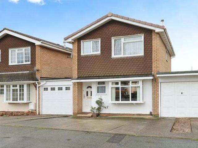 3 Bedroom Link Detached House For Sale In Moseley Parklands