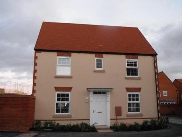 3 Bedroom Link Detached House For Rent In Melksham, Wiltshire