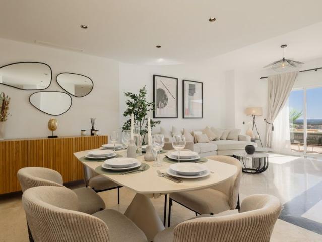 3 bedroom luxury apartment with sea views, Elviria Hills, Marbella East