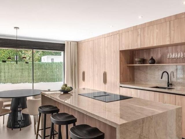 3 bedroom luxury Apartment for rent in Nueva Andalucia, Andalusia